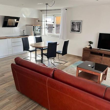 Gemuetliche Wohnung Mit Grosser Terrasse Bruckmühl Kültér fotó